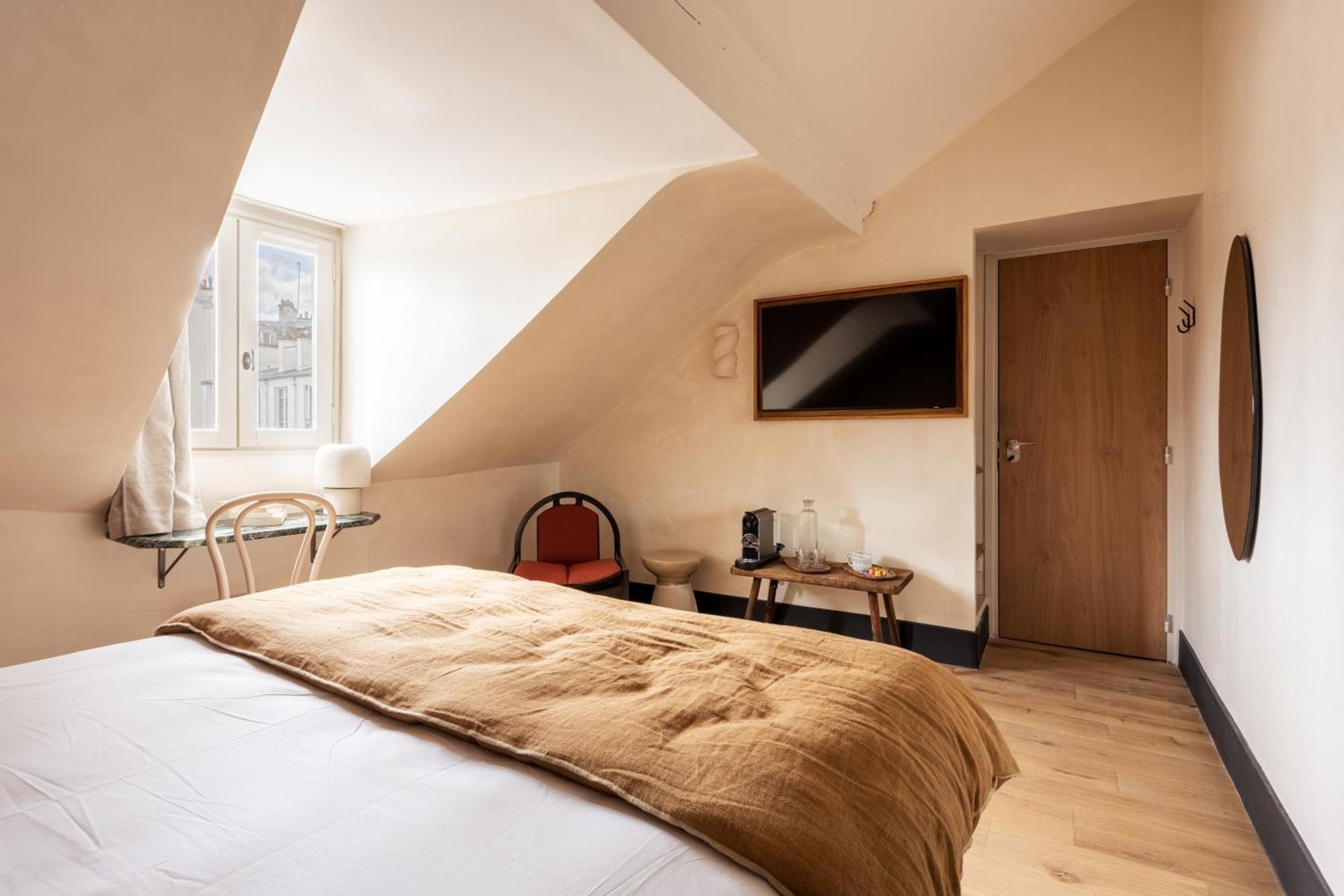 Hotel De La Gaite Париж Экстерьер фото